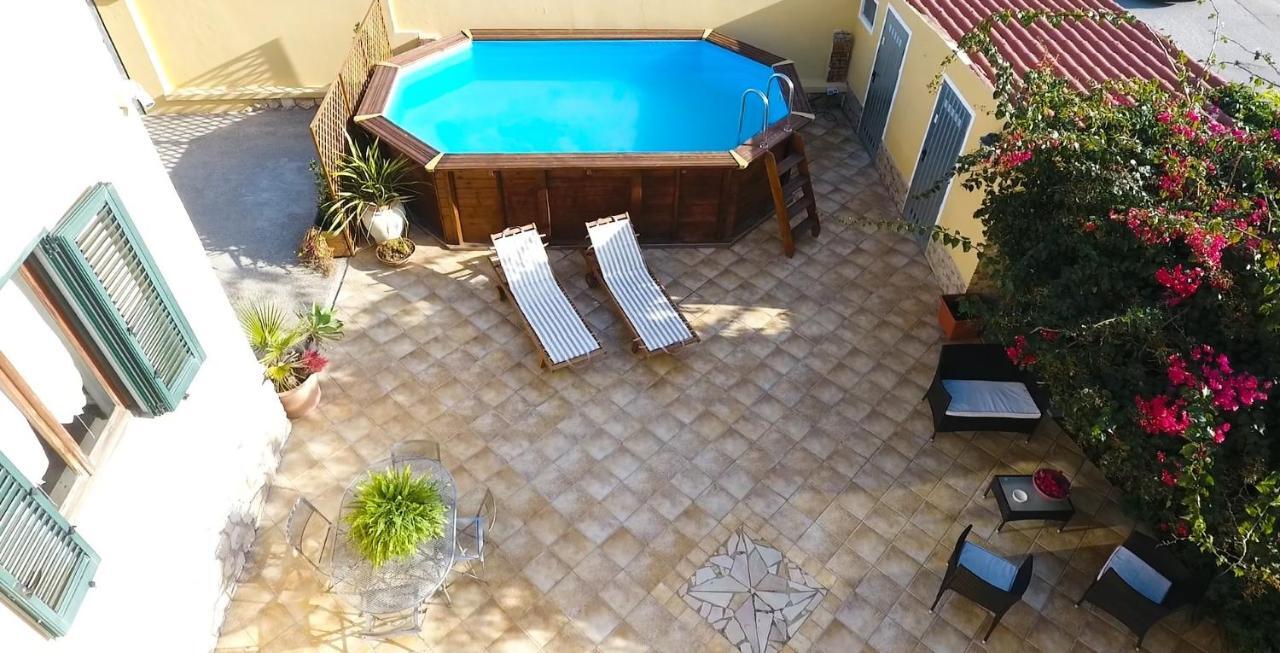 Bacu Abis B&B Del Viale מראה חיצוני תמונה